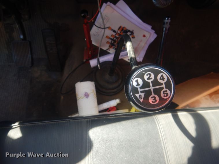 image for item HU9435 1972 International 1700  pumper fire truck