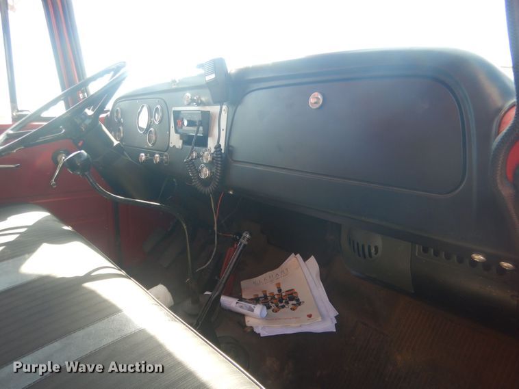 image for item HU9435 1972 International 1700  pumper fire truck