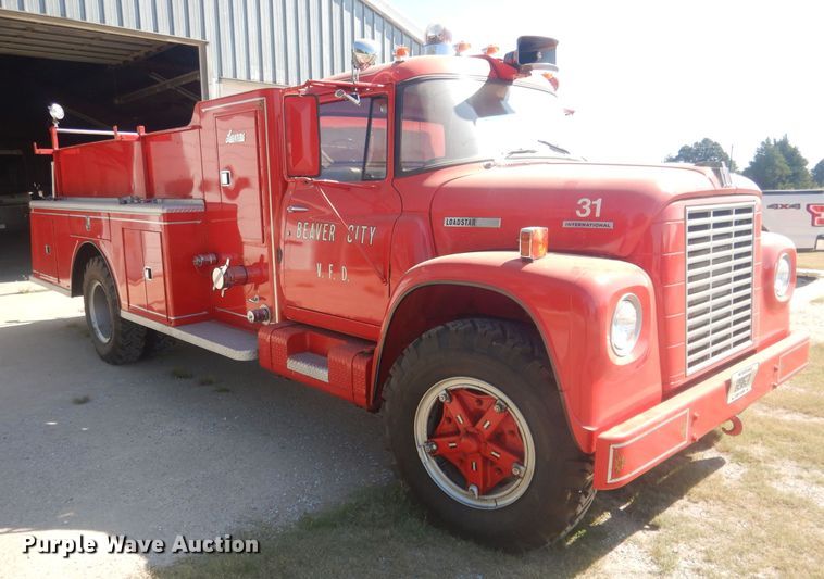 image for item HU9435 1972 International 1700  pumper fire truck