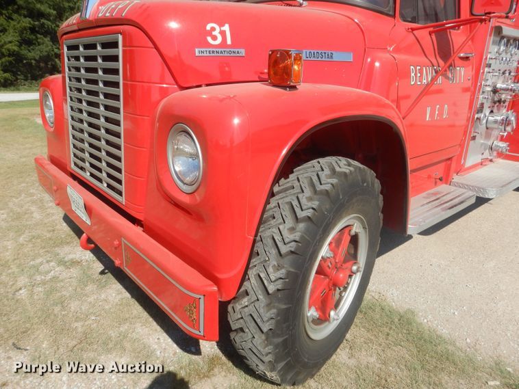 image for item HU9435 1972 International 1700  pumper fire truck