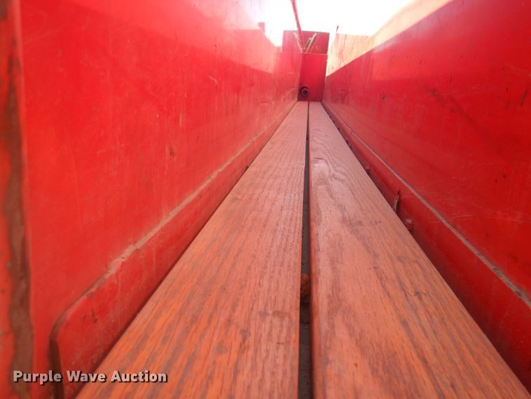 image for item HU9435 1972 International 1700  pumper fire truck