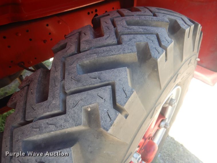 image for item HU9435 1972 International 1700  pumper fire truck