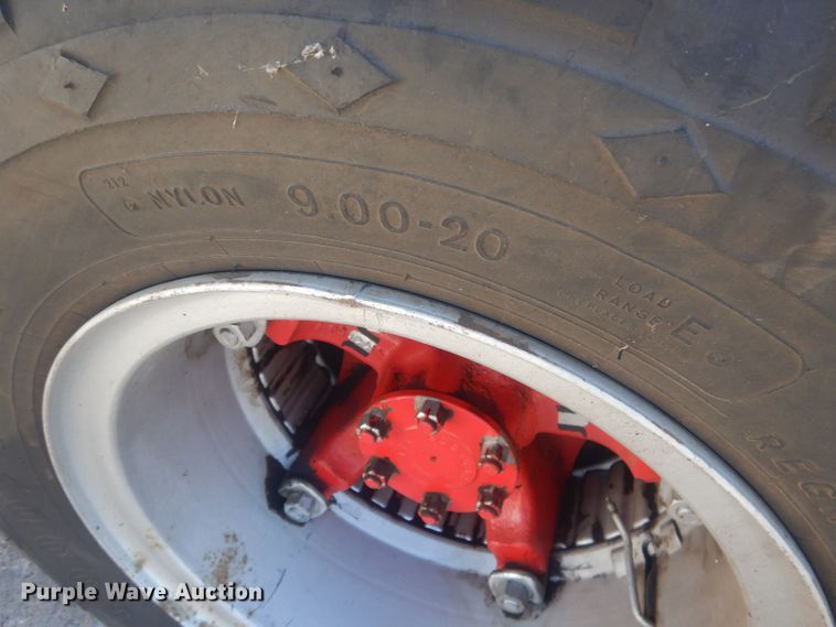 image for item HU9435 1972 International 1700  pumper fire truck