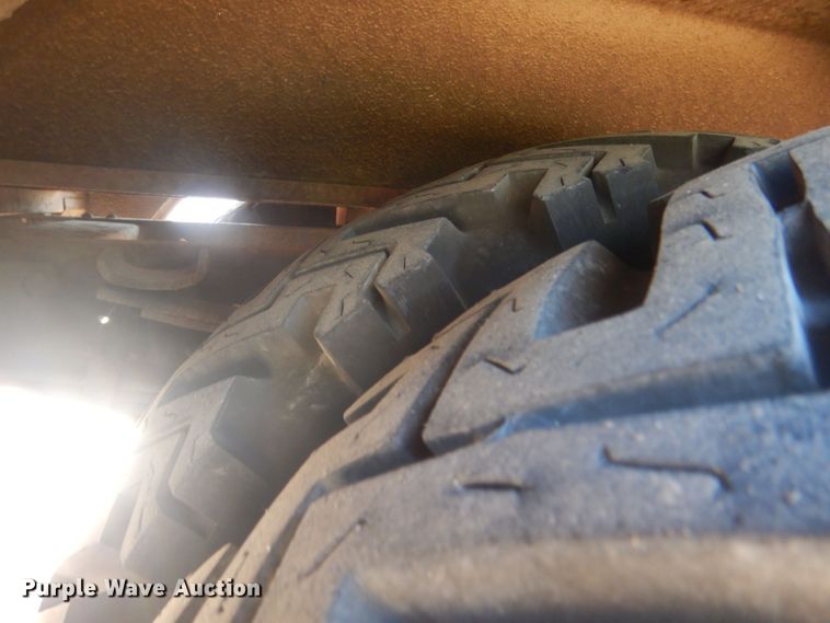 image for item HU9435 1972 International 1700  pumper fire truck