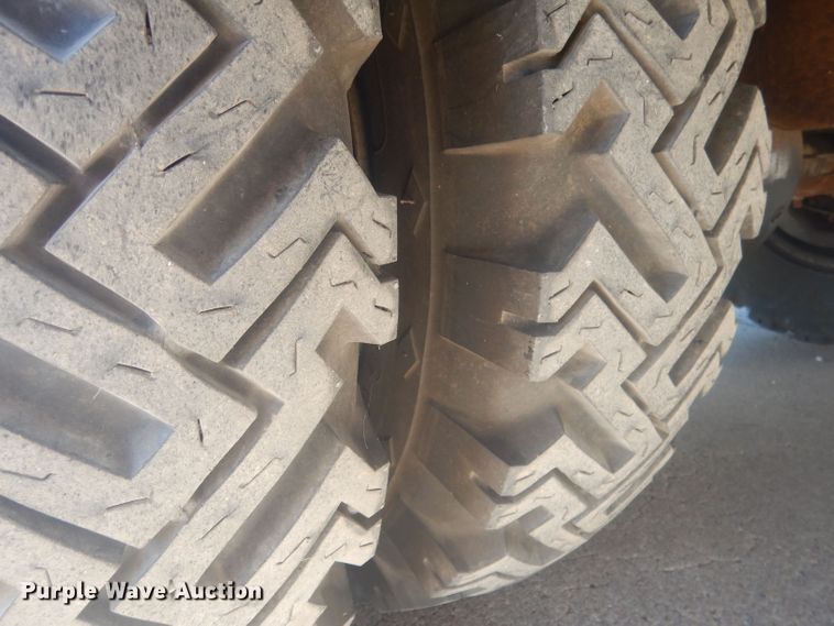 image for item HU9435 1972 International 1700  pumper fire truck