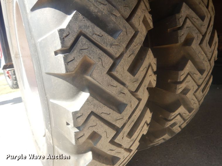 image for item HU9435 1972 International 1700  pumper fire truck