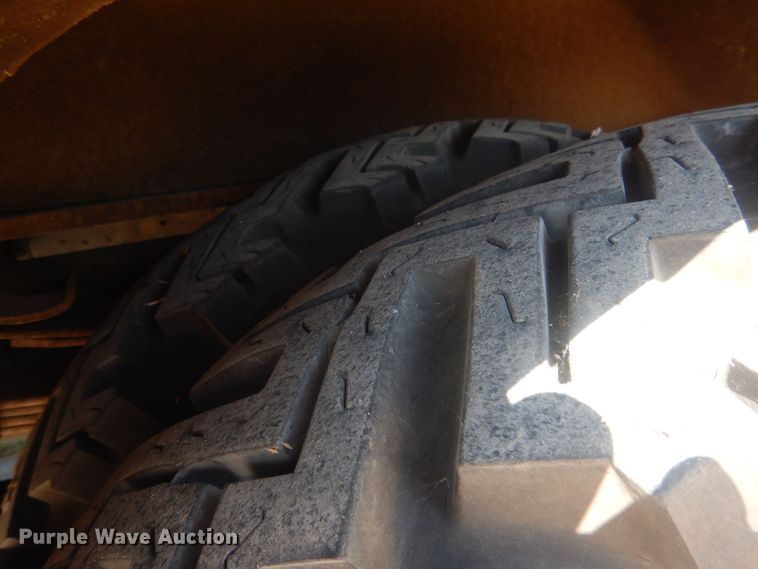 image for item HU9435 1972 International 1700  pumper fire truck