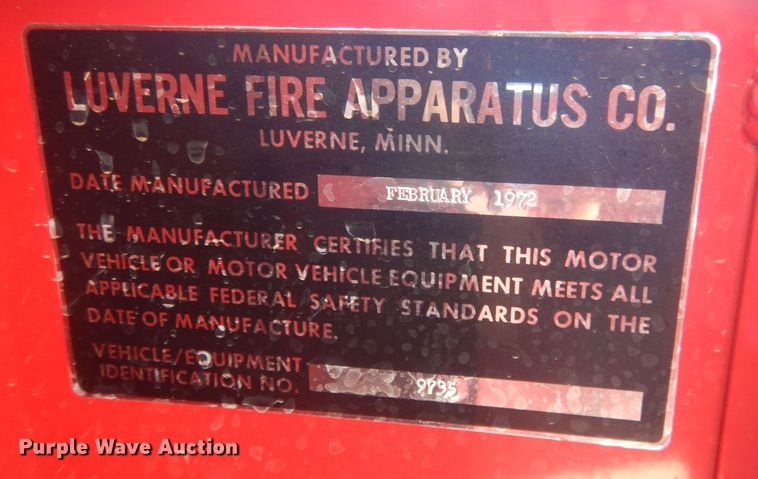 image for item HU9435 1972 International 1700  pumper fire truck