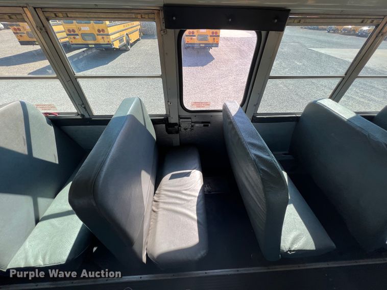 image for item IA9053 1998 International 3800  school bus