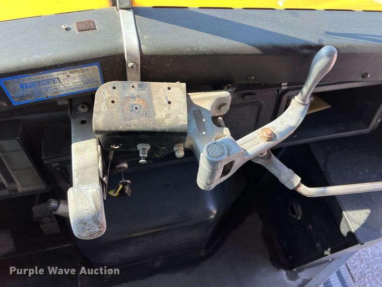 image for item IA9053 1998 International 3800  school bus