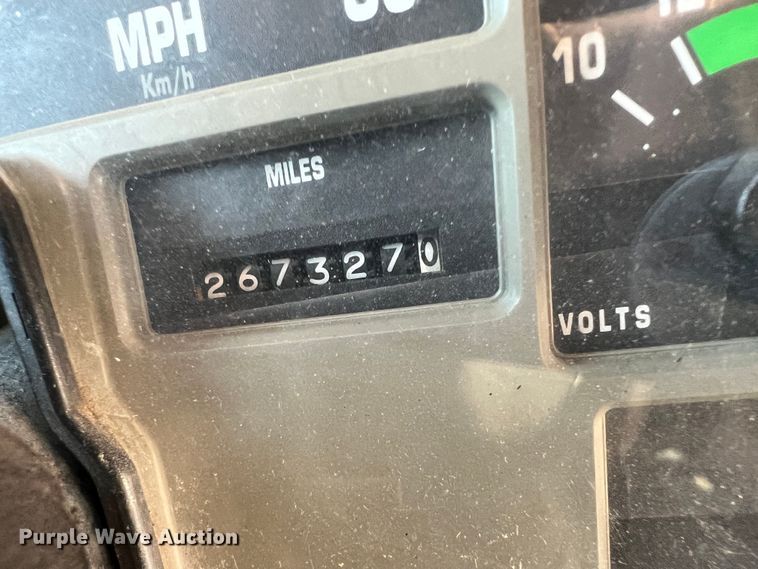 image for item IA9053 1998 International 3800  school bus