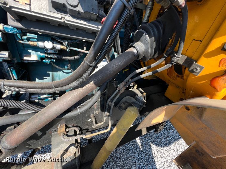 image for item IA9053 1998 International 3800  school bus