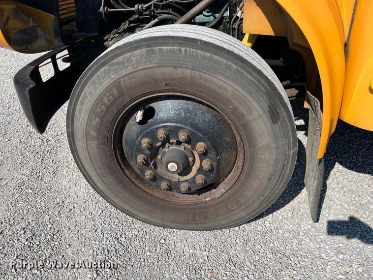 image for item IA9053 1998 International 3800  school bus