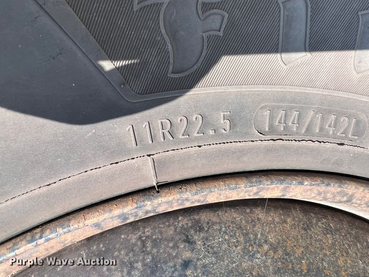 image for item IA9053 1998 International 3800  school bus