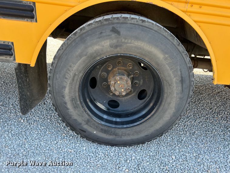 image for item IA9053 1998 International 3800  school bus