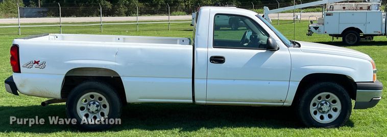 image for item IA9066 2005 Chevrolet Silverado 1500  pickup truck