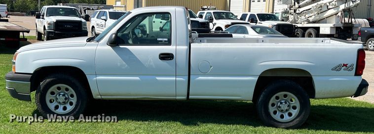 image for item IA9066 2005 Chevrolet Silverado 1500  pickup truck
