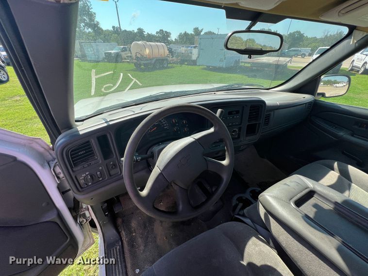 image for item IA9066 2005 Chevrolet Silverado 1500  pickup truck