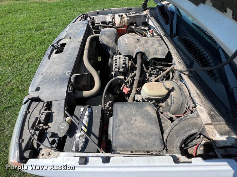 image for item IA9066 2005 Chevrolet Silverado 1500  pickup truck