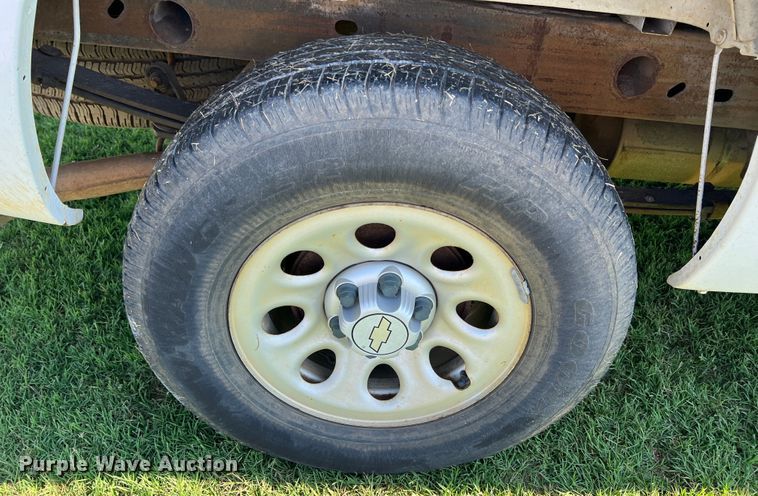 image for item IA9066 2005 Chevrolet Silverado 1500  pickup truck