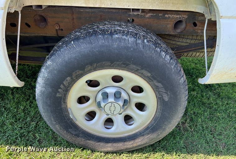 image for item IA9066 2005 Chevrolet Silverado 1500  pickup truck