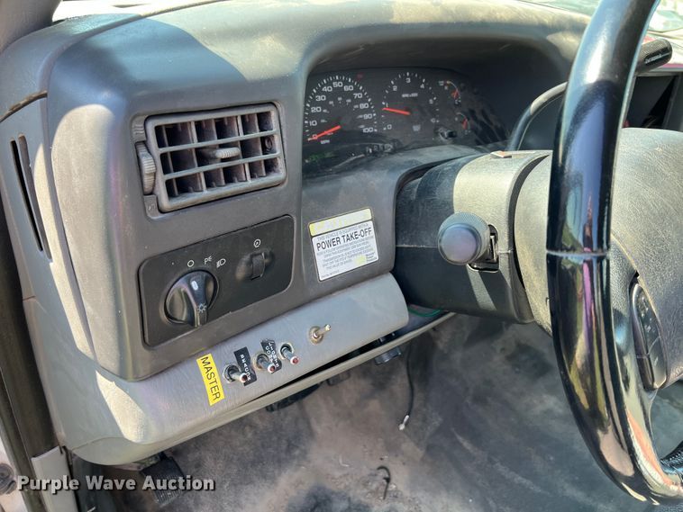 image for item IA9067 2003 Ford F450 Super Duty  bucket truck