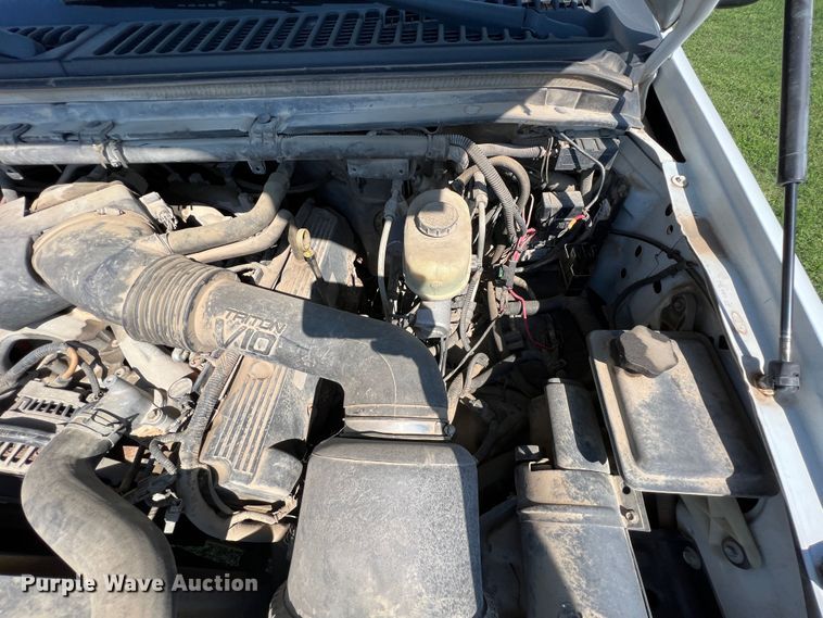 image for item IA9067 2003 Ford F450 Super Duty  bucket truck