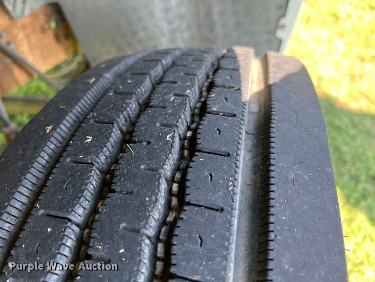 image for item IA9067 2003 Ford F450 Super Duty  bucket truck