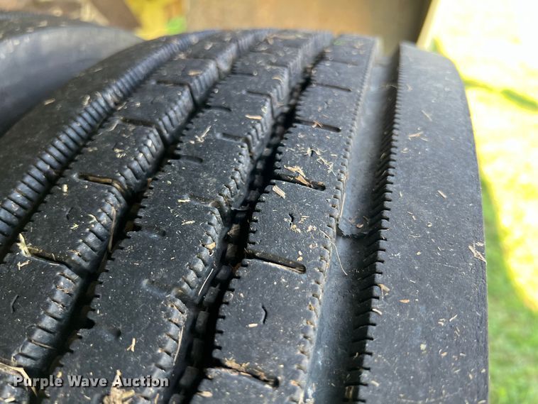 image for item IA9067 2003 Ford F450 Super Duty  bucket truck