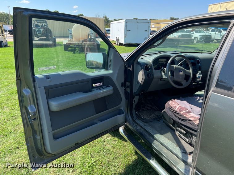 image for item IA9068 2004 Ford F150  SuperCab pickup truck