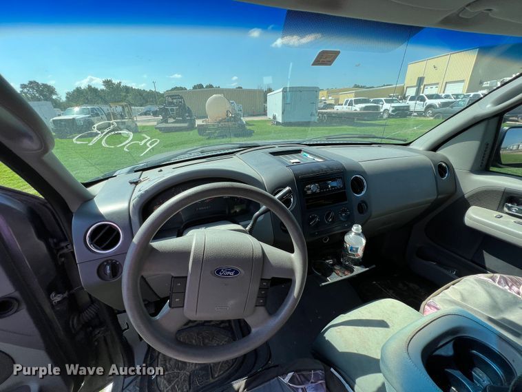 image for item IA9068 2004 Ford F150  SuperCab pickup truck