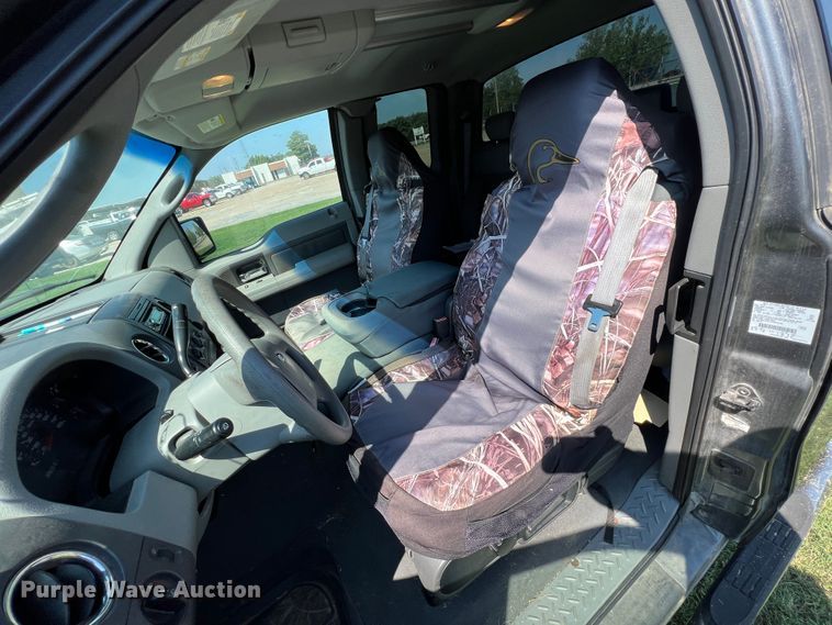 image for item IA9068 2004 Ford F150  SuperCab pickup truck