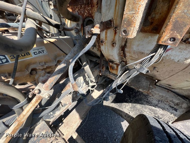 image for item IA9071 1981 International 1854  dump flatbed truck