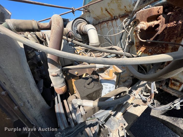 image for item IA9071 1981 International 1854  dump flatbed truck