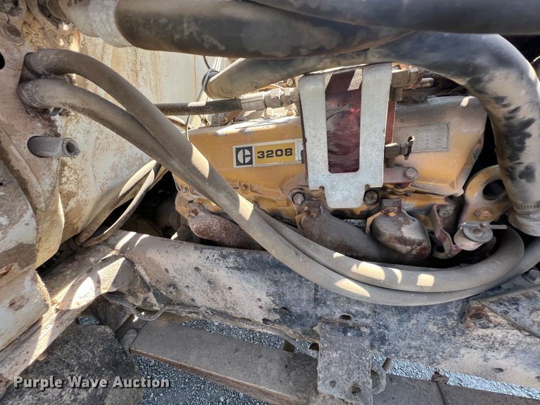 image for item IA9071 1981 International 1854  dump flatbed truck