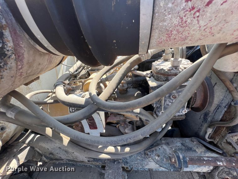 image for item IA9071 1981 International 1854  dump flatbed truck