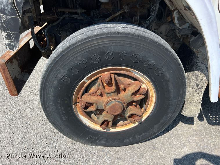 image for item IA9071 1981 International 1854  dump flatbed truck