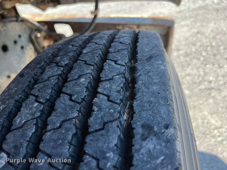 image for item IA9071 1981 International 1854  dump flatbed truck