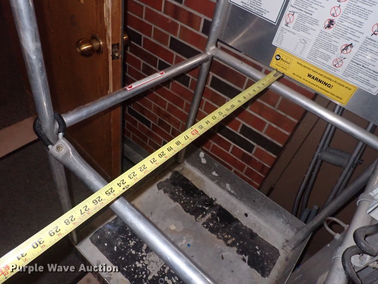 image for item IN9173 Genie AW36S  vertical lift