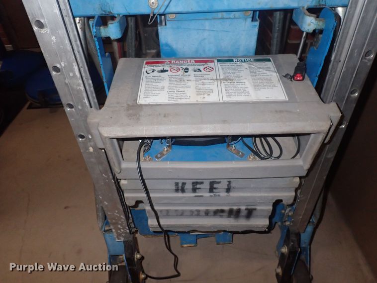 image for item IN9173 Genie AW36S  vertical lift