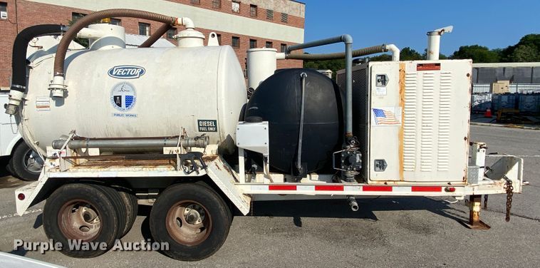 image for item JA9040 2003 Vector 09007  vacuum excavator