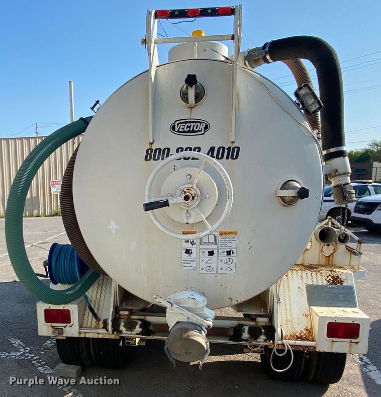 image for item JA9040 2003 Vector 09007  vacuum excavator