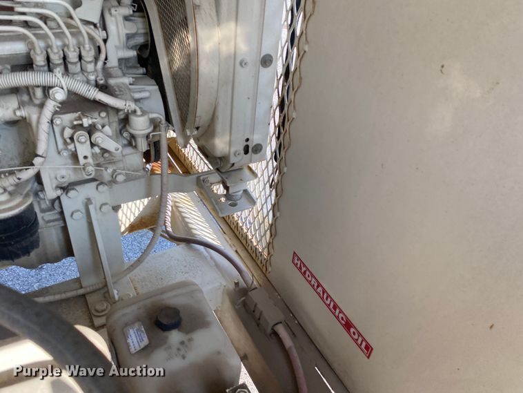 image for item JA9040 2003 Vector 09007  vacuum excavator