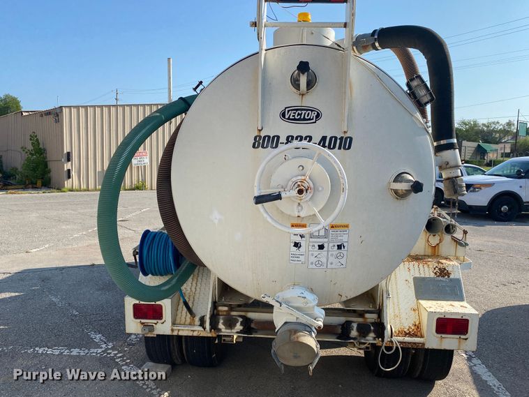 image for item JA9040 2003 Vector 09007  vacuum excavator