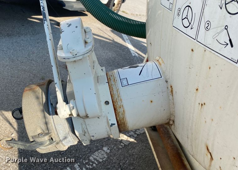 image for item JA9040 2003 Vector 09007  vacuum excavator