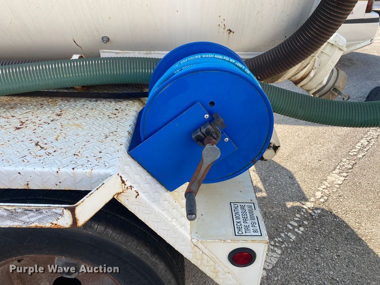 image for item JA9040 2003 Vector 09007  vacuum excavator