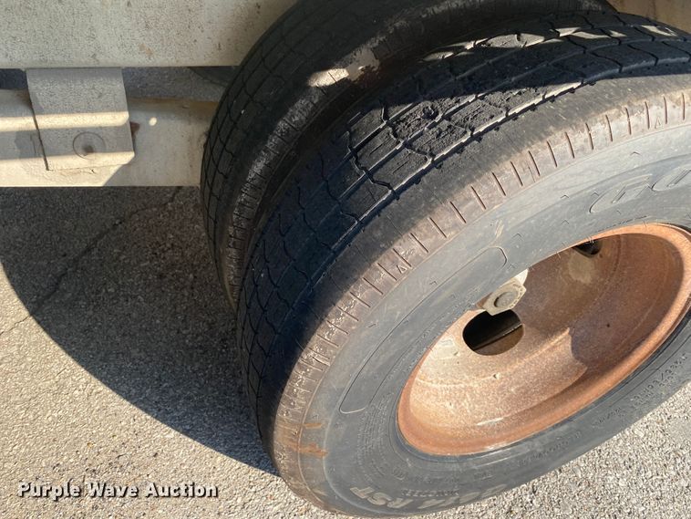 image for item JA9040 2003 Vector 09007  vacuum excavator