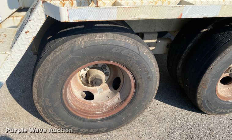 image for item JA9040 2003 Vector 09007  vacuum excavator