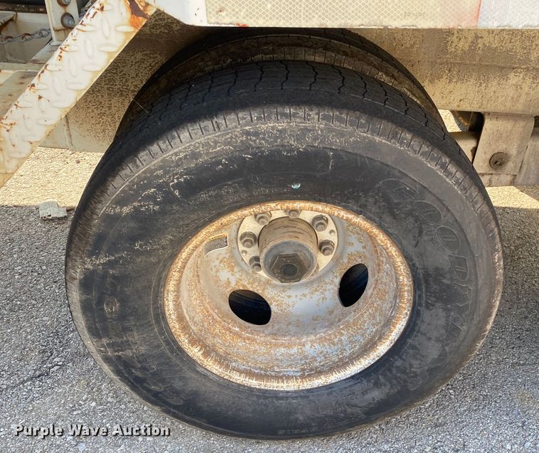 image for item JA9040 2003 Vector 09007  vacuum excavator