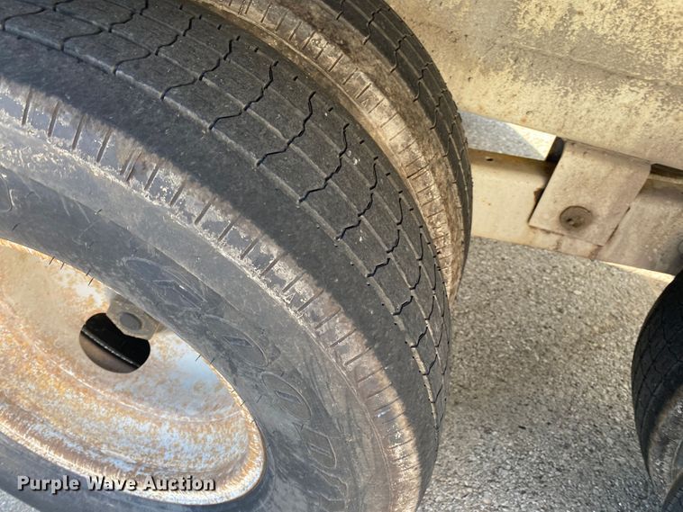 image for item JA9040 2003 Vector 09007  vacuum excavator